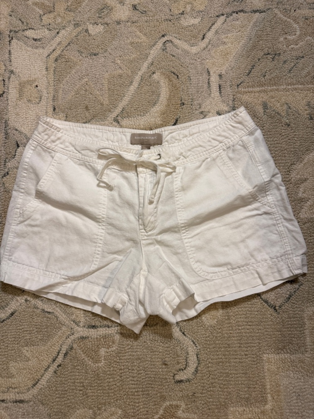 Banana Republic White Drawstring Linen-Blend Women's Shorts